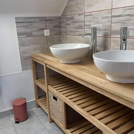 Feu ゲストハウス *