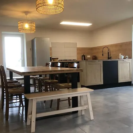 Feu ゲストハウス *